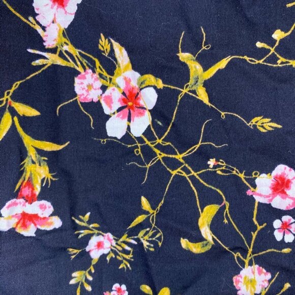 Guess Slim Fit Womens Black Floral Button Up Career Dress Shirt Size S - Picture 3 of 6